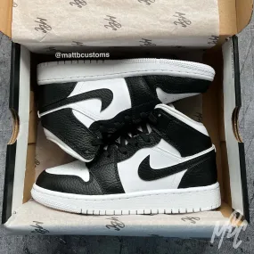 Black OG Colourway - Jordan 1 Mid | UK 3