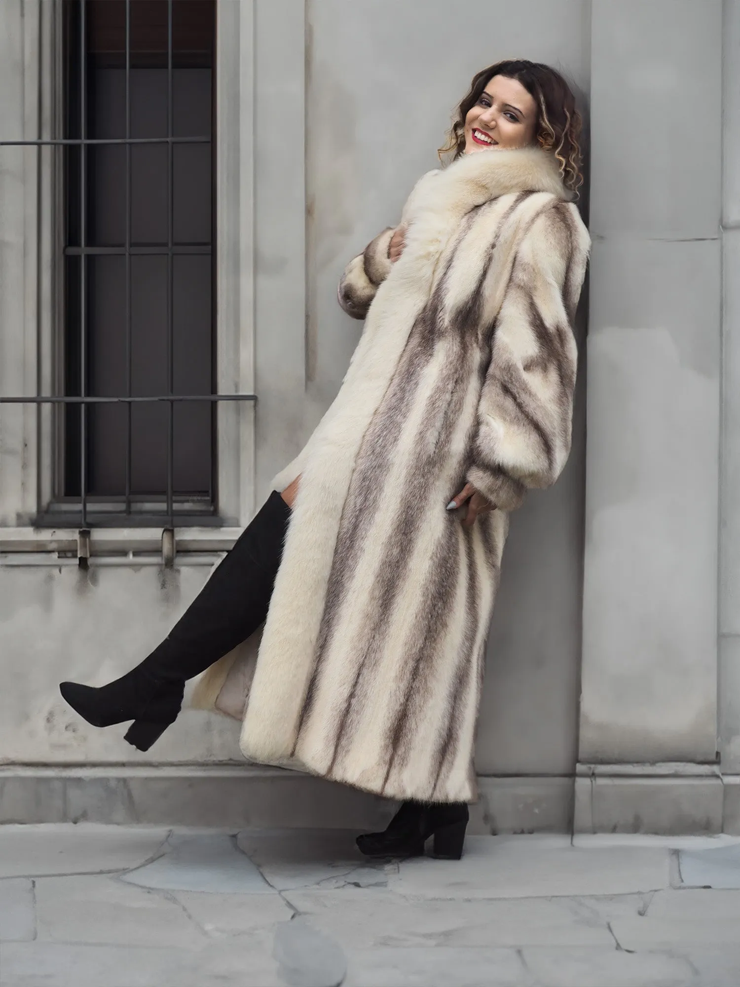 Brown Cross Mink Coat With fox Tuxedo Collar M