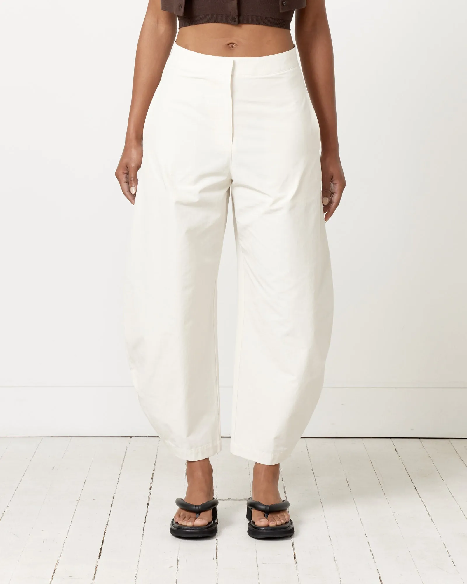 Curved Leg Pant in Ecru