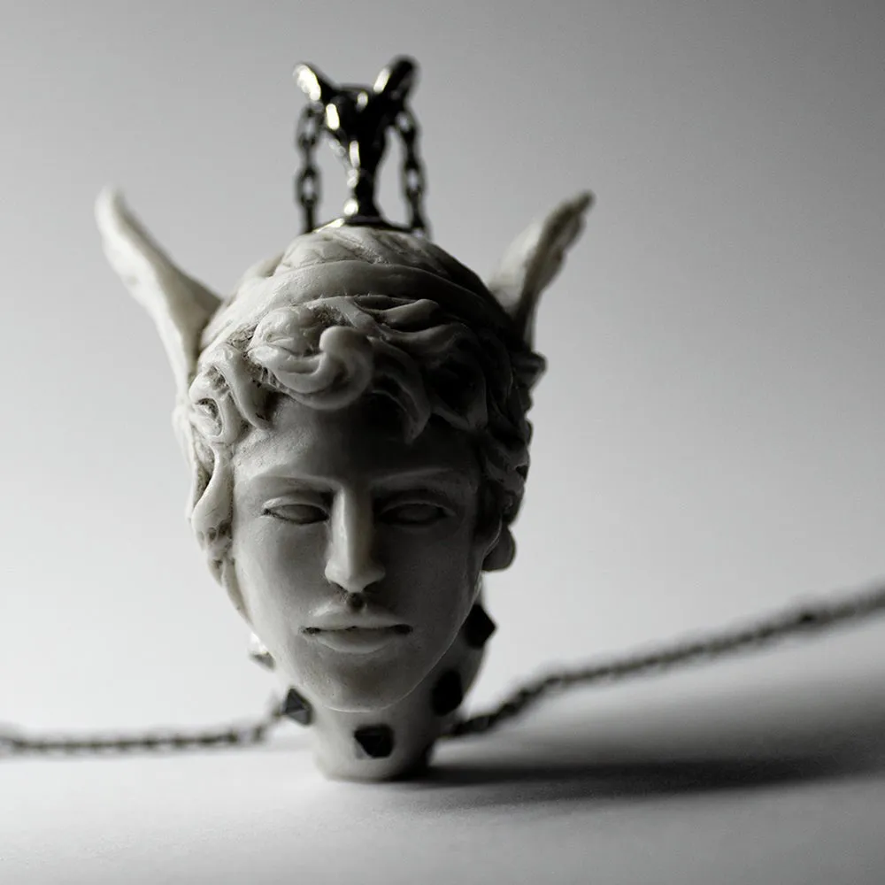 Hermes pendant