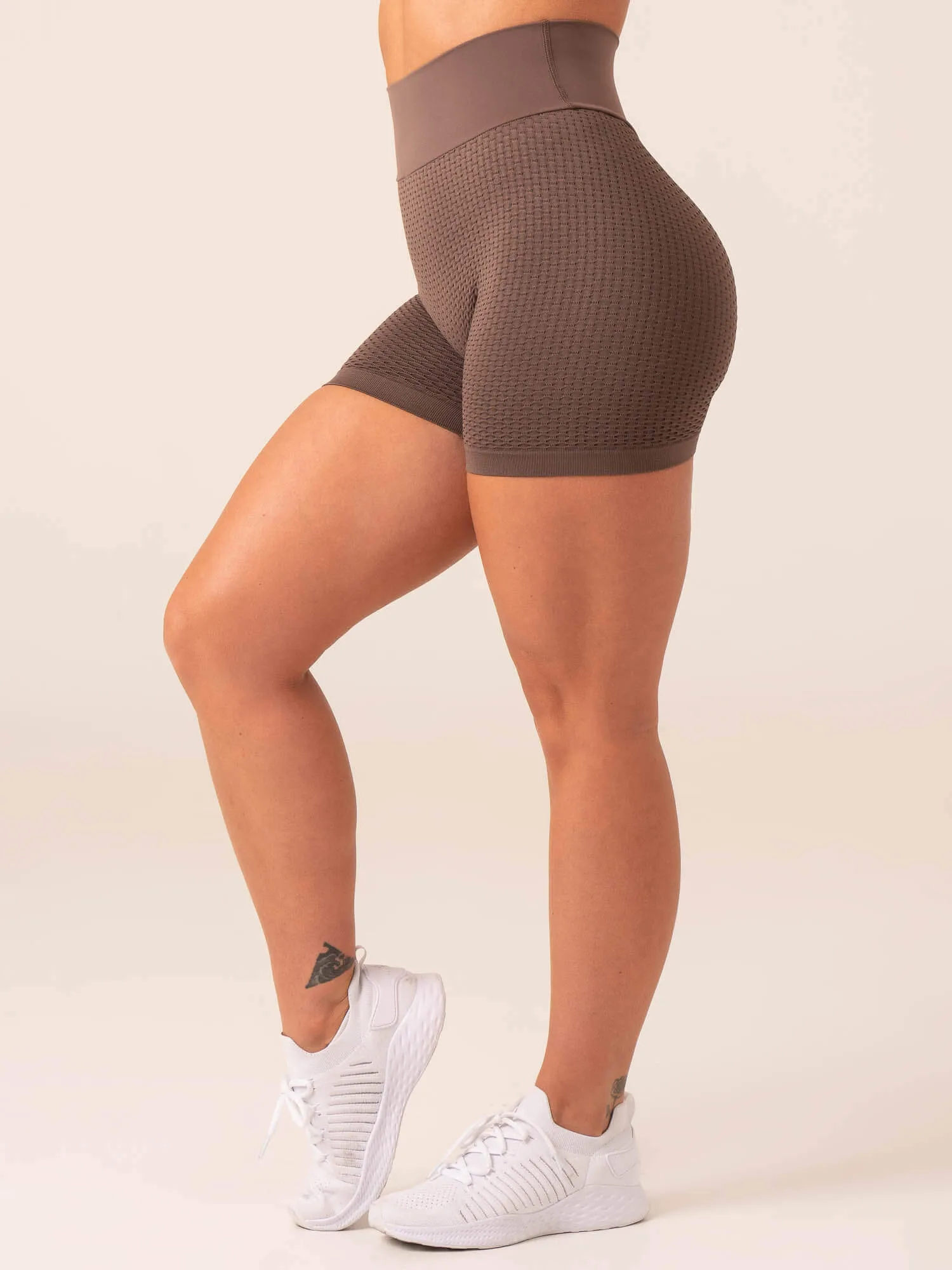 Honeycomb Scrunch Seamless Shorts - Taupe