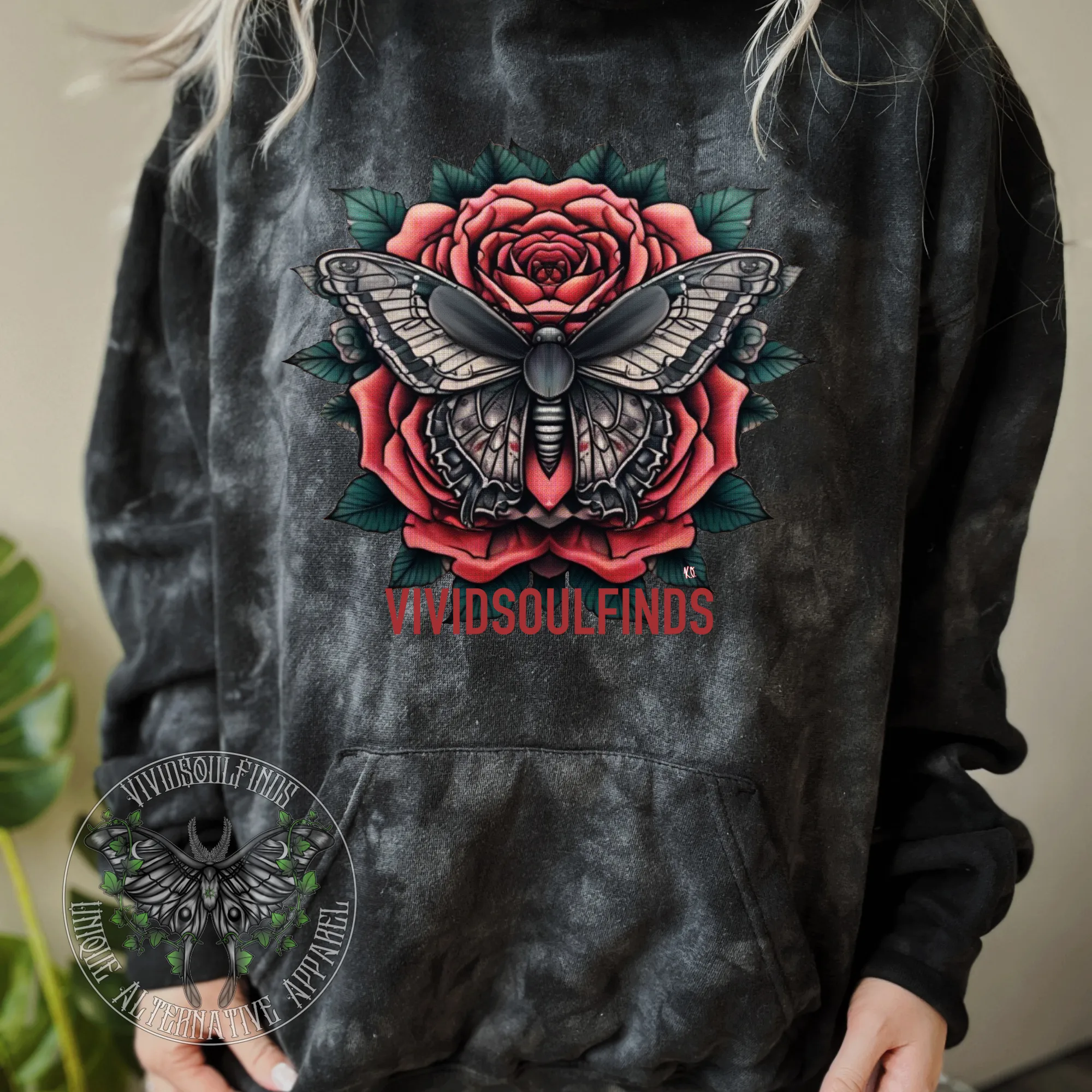 Moth Roses VSF EXCLUSIVE