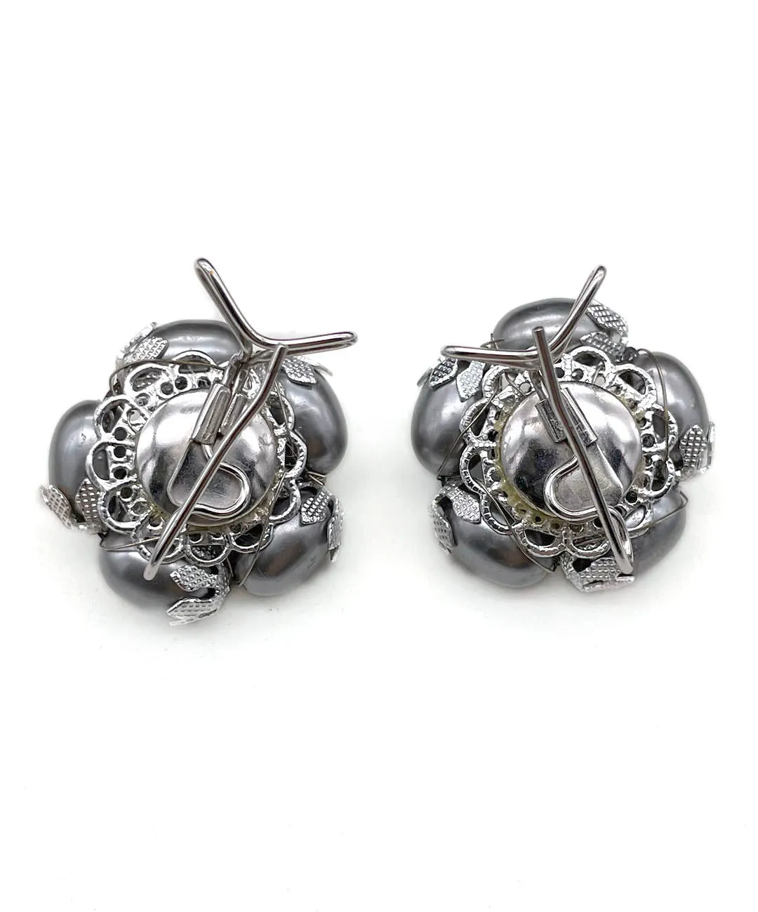 【USA輸入】ヴィンテージ グレーパール ウィングバック イヤリング/Vintage Gray Pearl Wingback Earrings