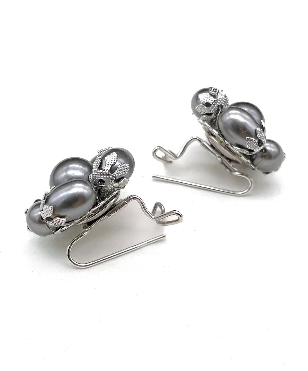 【USA輸入】ヴィンテージ グレーパール ウィングバック イヤリング/Vintage Gray Pearl Wingback Earrings