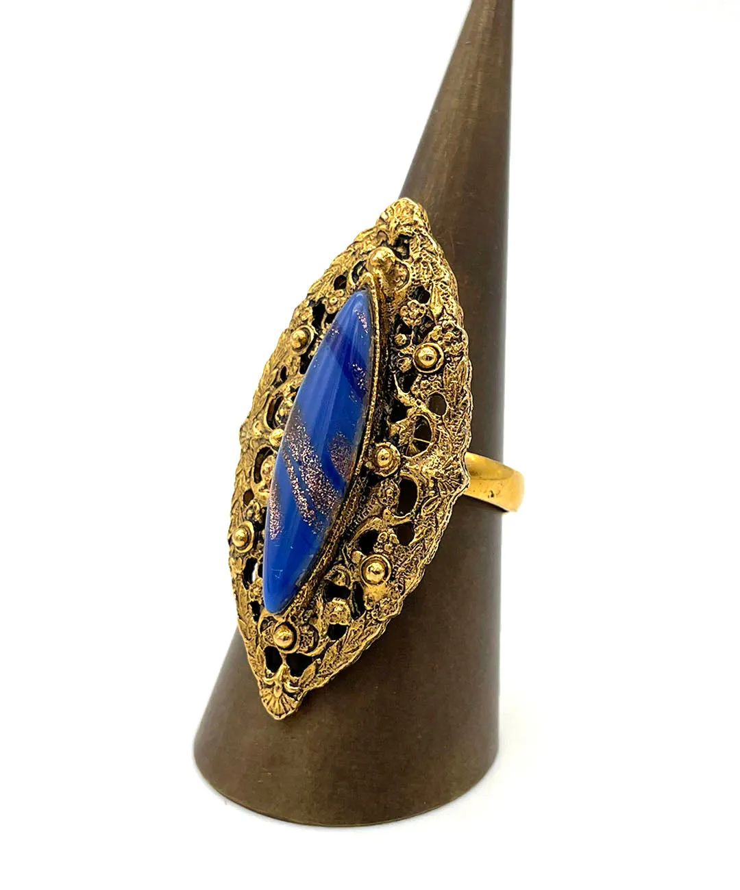 【USA輸入】ヴィンテージ ブルー ルーサイト オープンワーク リング/Vintage Blue Lucite Openwork Ring