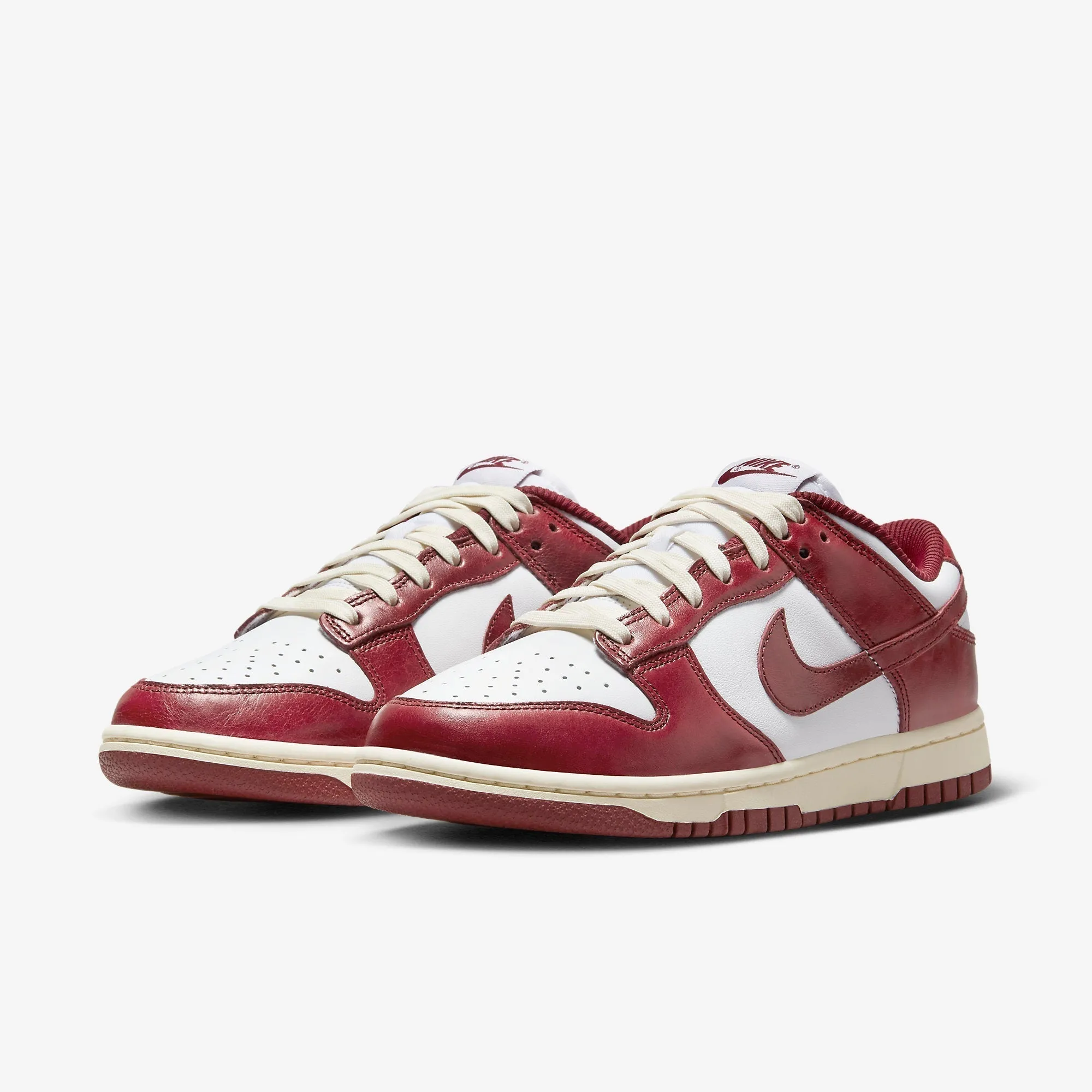 (Women's) Nike Dunk Low PRM 'Vintage Team Red' (2023) FJ4555-100